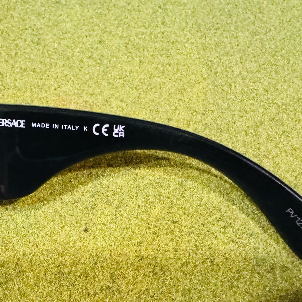 Versace Black Rectangular Sunglasses - Picture 6 of 11